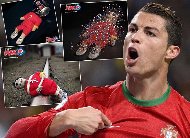 Pepsi Didesak Minta Maaf ke Ronaldo, karena Iklan `Boneka Voodo`